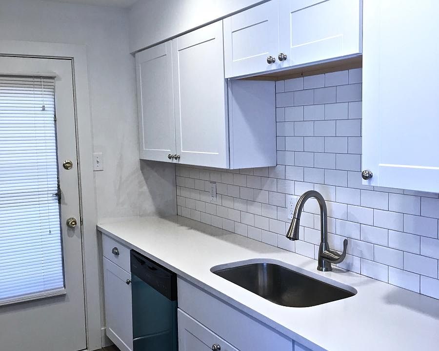 1st image of 4 Heartwoods Ct APT H