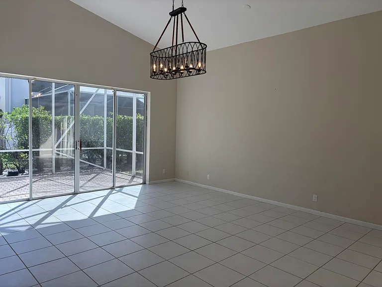 23426 Alzira Cir — Photo 16