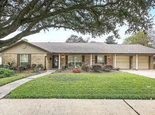 2104 N Palm Ct, Pasadena, TX 77502