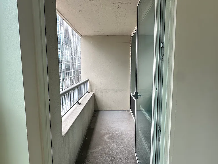 345 N La Salle Dr #2006 — Photo 38