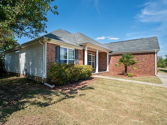 3rd image of 156 Marigold Dr