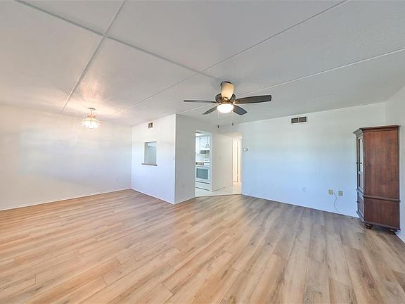 4th image of 11700 Park Blvd APT 209