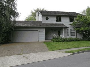 8885 SW Scheckla Dr, Tigard, OR 97224