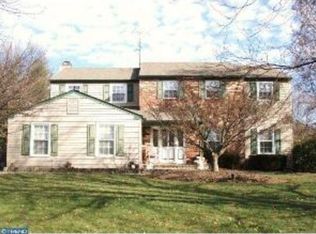 30 Savage Dr, Feasterville Trevose, PA 19053