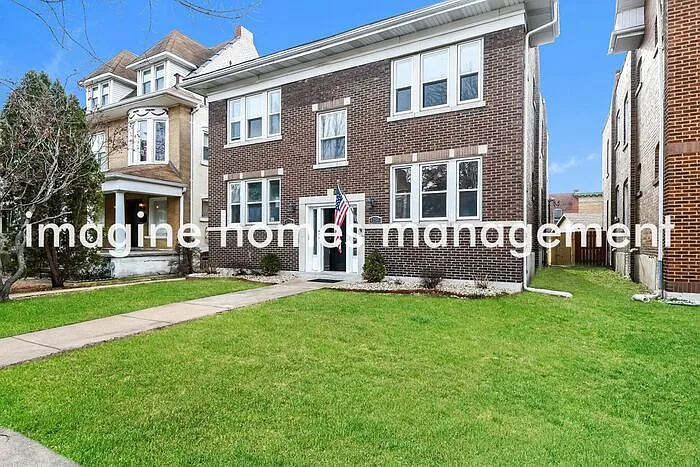 2 bed, 1.0 bath, 884 sqft, $1,190 — Photo 2