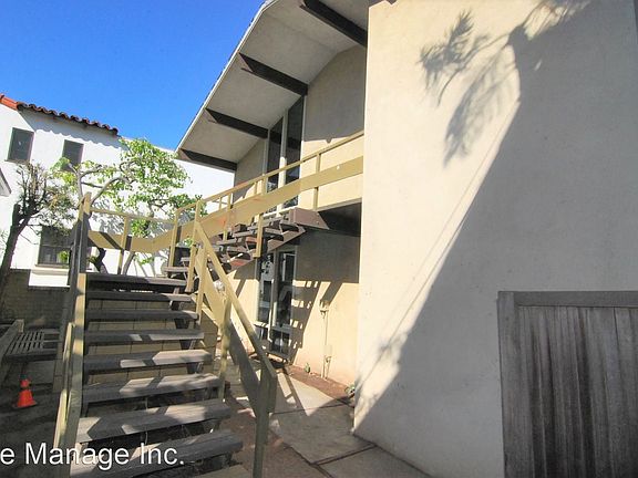 3rd image of 290B Argonne Ave