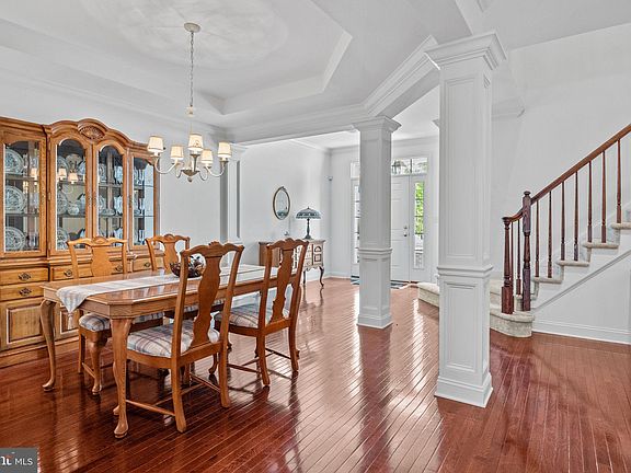 3rd image of 48 Schindler Ct