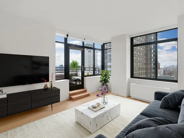 1 Columbus Place image 1 of 39