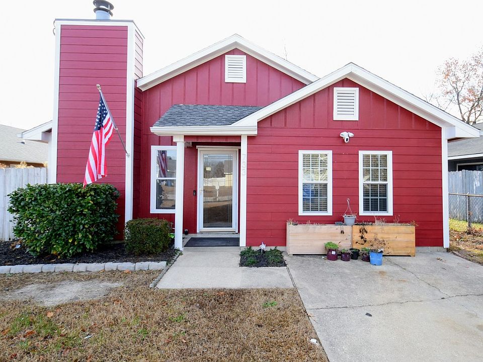 1st image of 733 Mosswood Ln