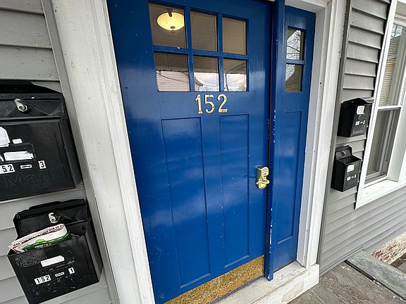 2nd image of 152 Saint James St APT 4