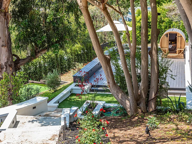 3525 Coast View Dr — Photo 28