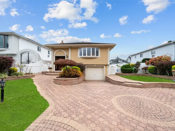 30 Angevine Avenue, Hempstead, NY 11550