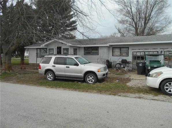 1530 E County Road 300n, Arcola, IL 61910
