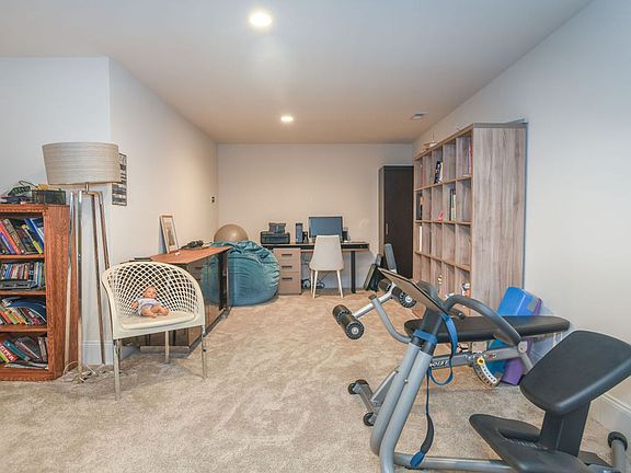 5th image of 211 Athena Ct