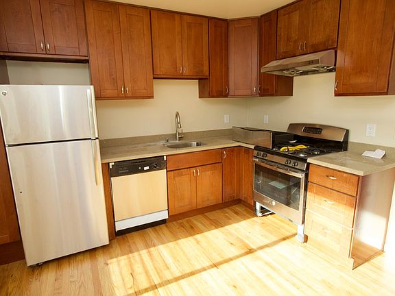 2nd image of 40 Sunol St APT 3