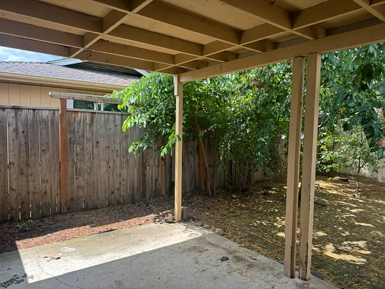 848 Olympic Ave — Photo 5