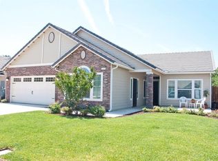 4213 E Vassar Ave, Visalia, CA