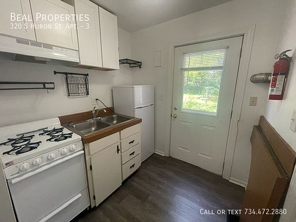 2nd image of 320 S Huron St APT 3