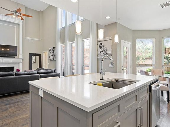 3rd image of 4535 Oak Shores Dr