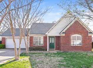 6392 Manchester Dr, Horn Lake, MS 38637