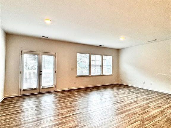 4th image of 2259 Richmond Row Dr