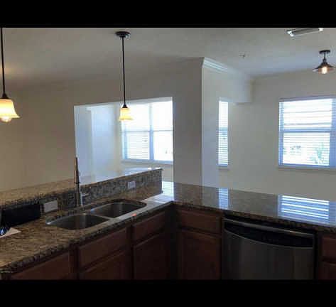 3rd image of 109 S 25th Ave #O33