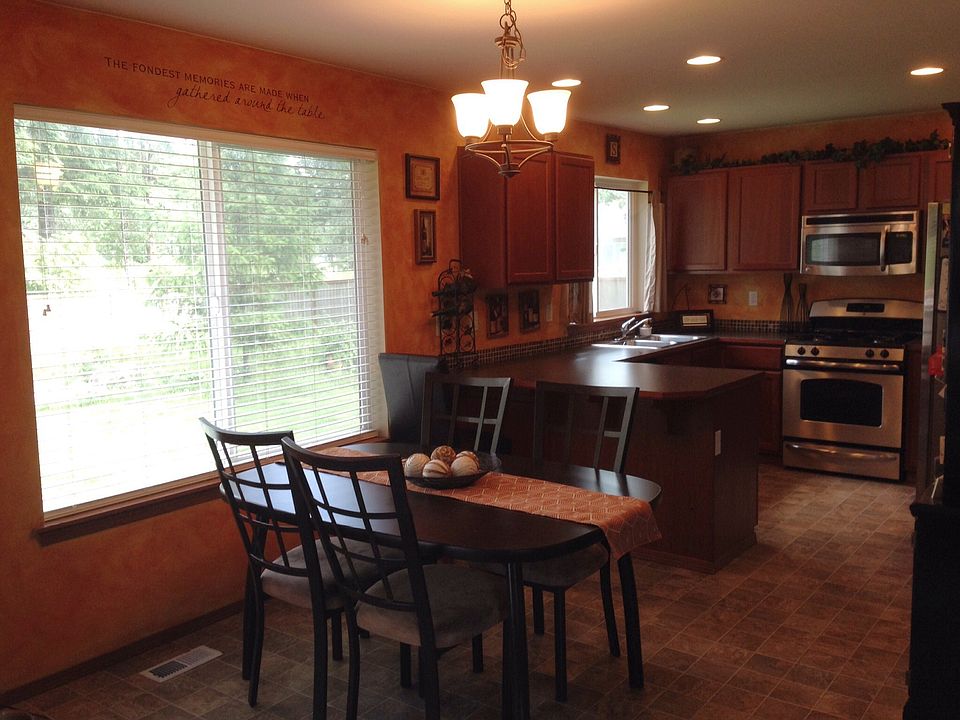 Kitchen and Breakfast Nook