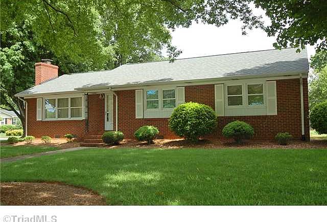 1st image of 2922 W Cornwallis Dr