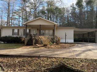 481 Ash Loop Rd, Blue Ridge, GA 30513
