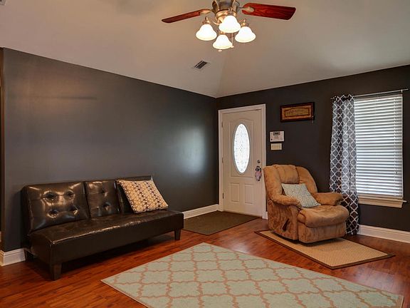 3rd image of 1526 Patout St