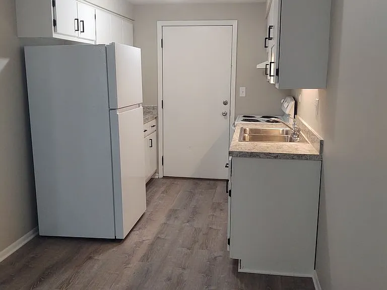 120 Orchard Ct — Photo 2