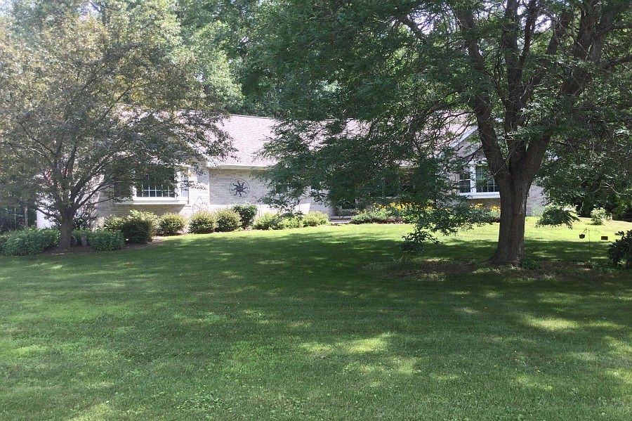 1st image of 2200 Ives Ln