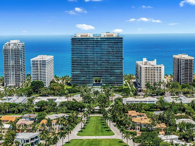 10201 Collins Ave #707 — Photo 32