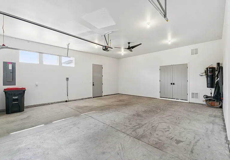 3441 E Accommodation Ct — Photo 61