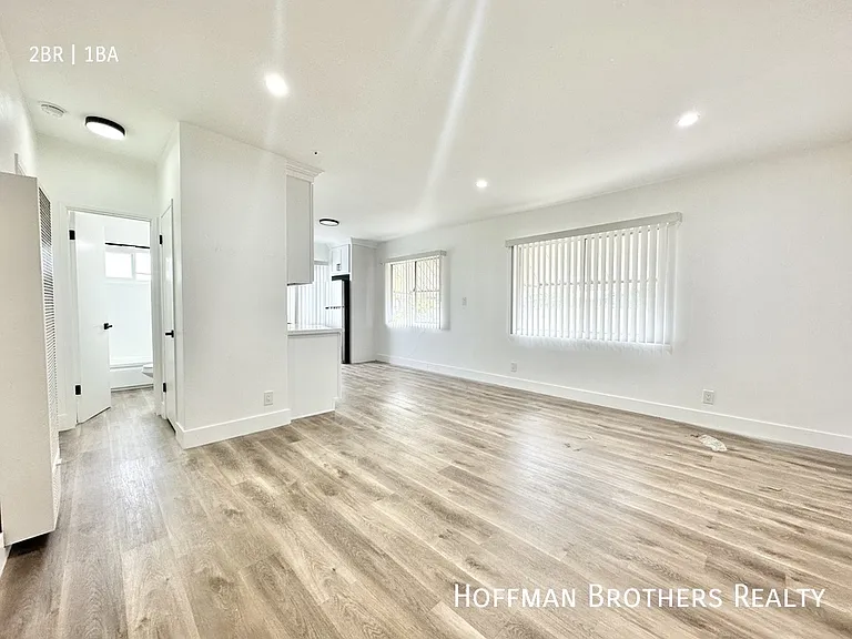 2278 W Adams Blvd #2 — Photo 6