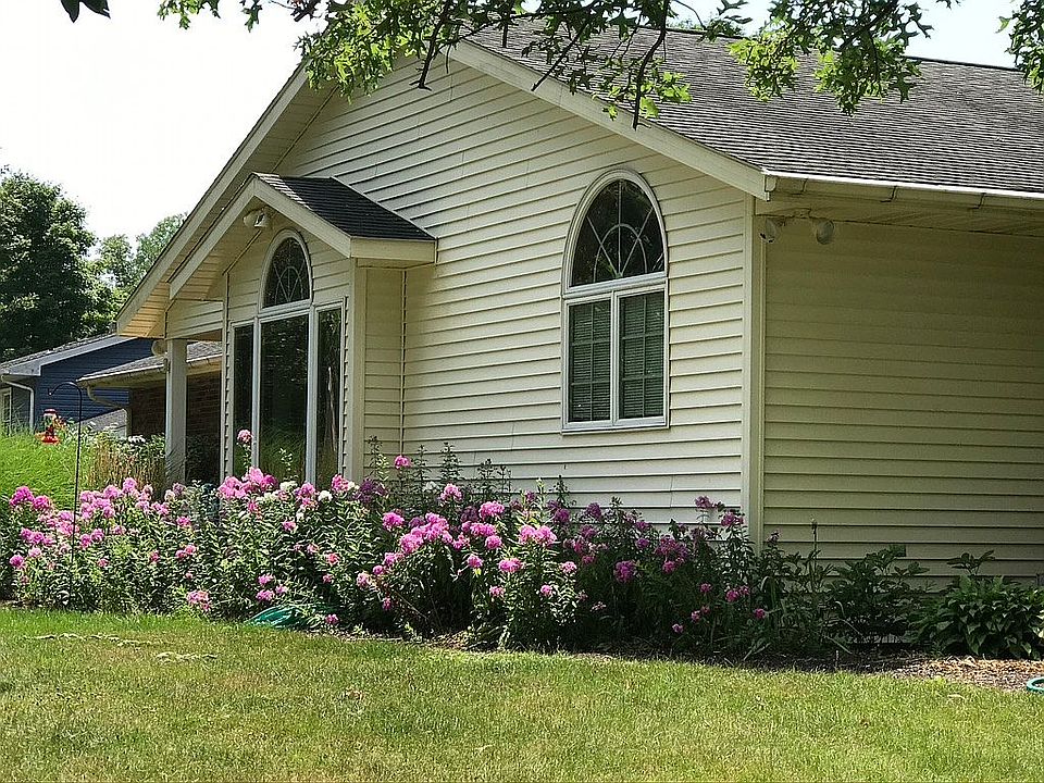 2nd image of 11941 N Stoney Brook Dr