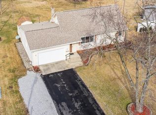 7014 Westlawn Dr, Fort Wayne, IN 46804