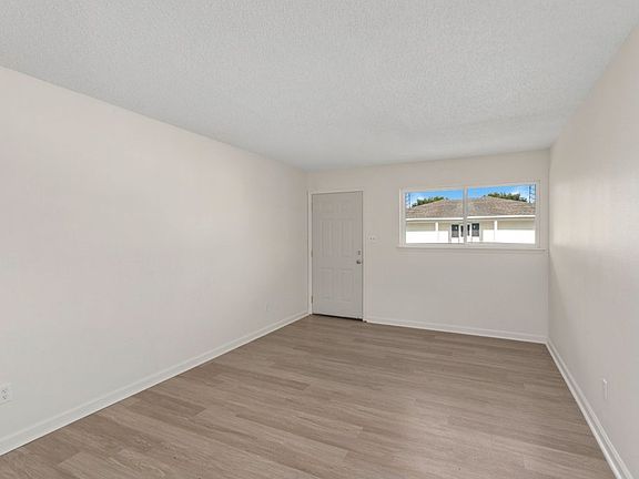 2nd image of 4407 Gladys St #3