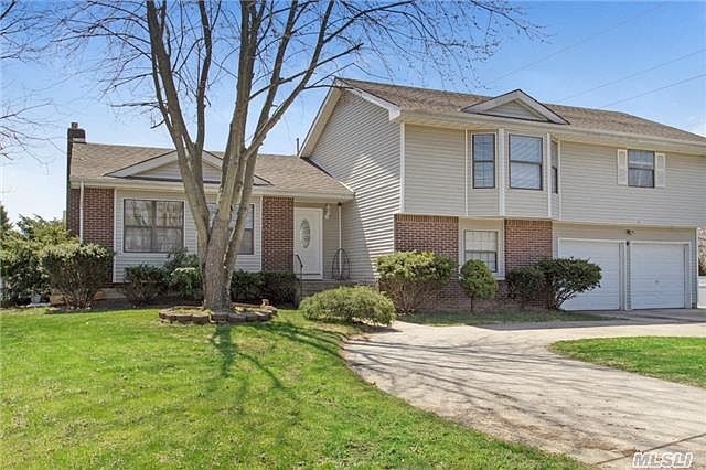 1st image of 33 Pine Gate