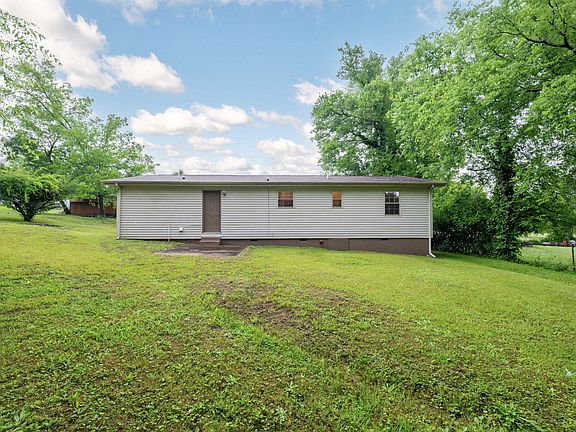 5th image of 3302 Lee Ave