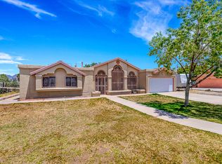 5620 Green Castle Rd, El Paso, TX 79932