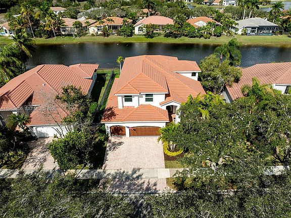 3rd image of 2763 Oakbrook Dr