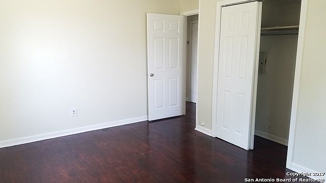 2nd image of 210 Williamsburg Pl