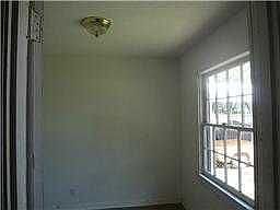 4th image of 100 16th Ave N