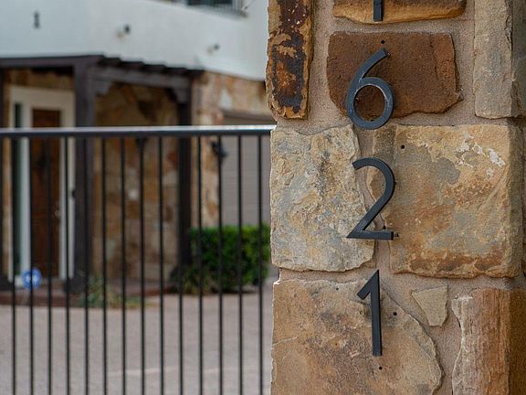 2nd image of 1621 Enfield Rd APT F