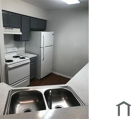 3rd image of 7560 Windsor Oaks