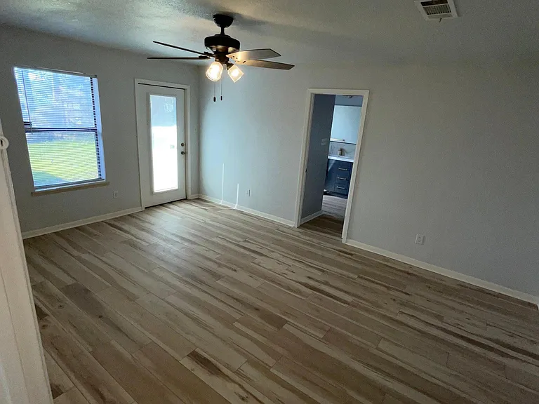 8429 Island View Dr — Photo 16