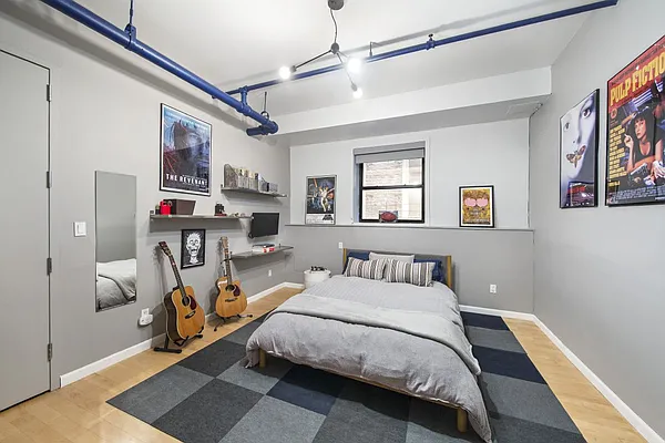 Sold by Compass | media 21