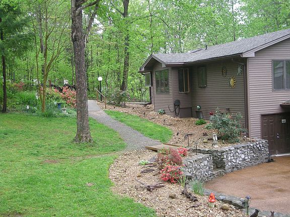 4th image of 310 Solomon Dr