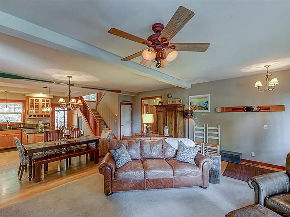 5th image of 3440 Woodlake Dr